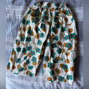 🌸🌸 3T flower pants🌸🌸 Oversized and super cute! Hipster